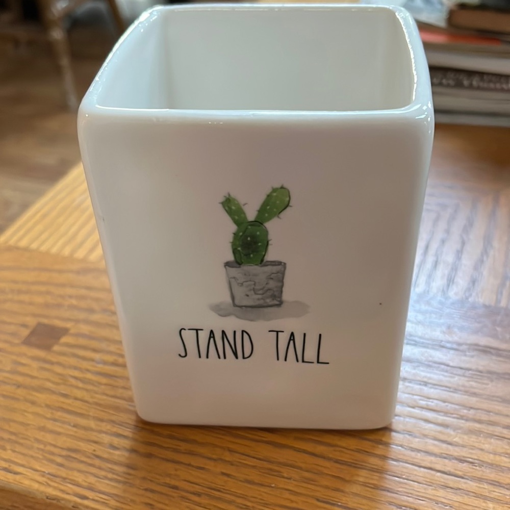 Rae Dunn stand tall vase